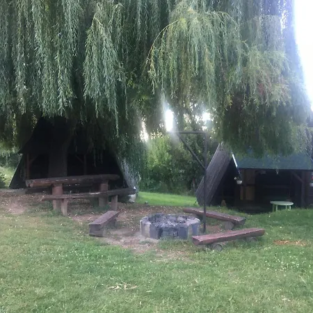 Ξενοδοχείο με διαμερίσματα Matrai Vandor